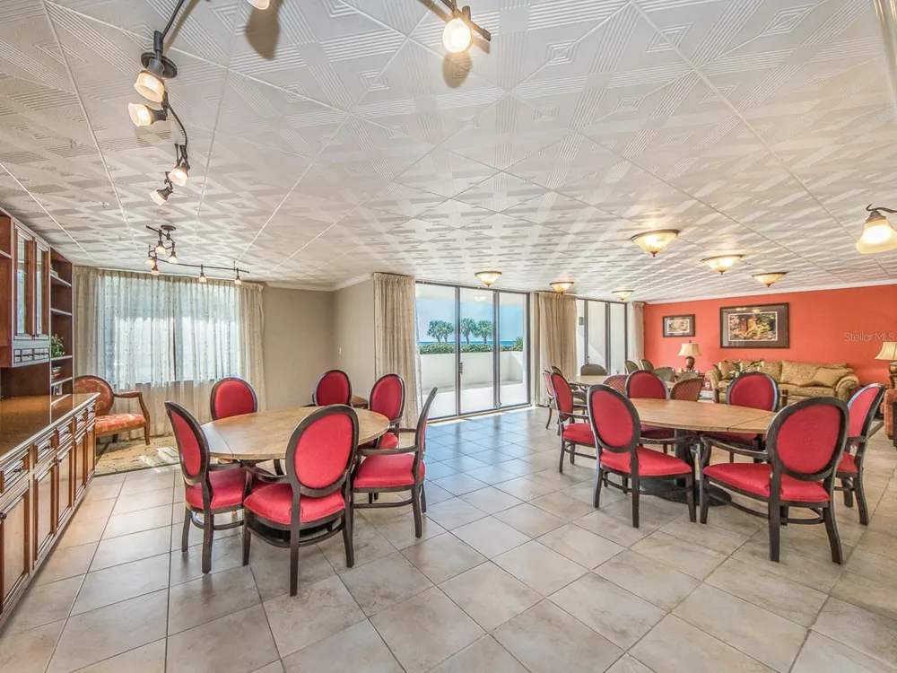 1460 GULF BOULEVARD #302 Clearwater, FL 33767