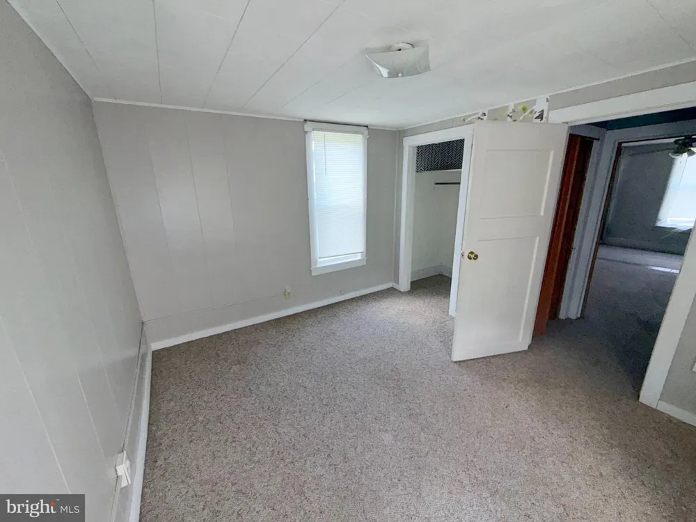 221 W 5TH AVENUE Everett, PA 15537