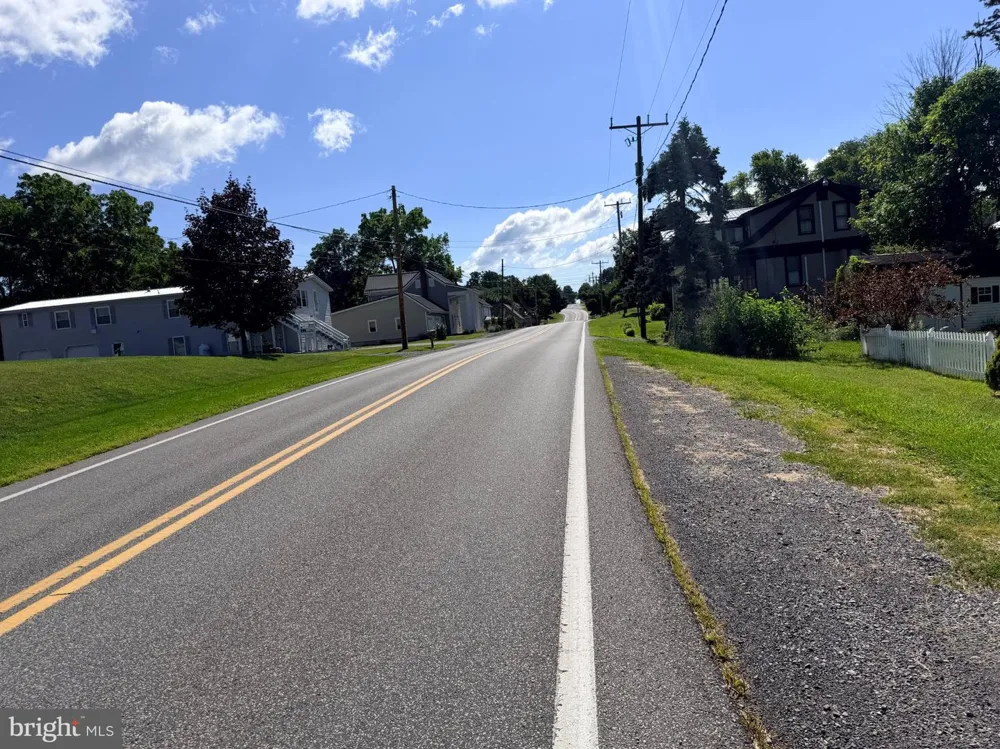 221 W 5TH AVENUE Everett, PA 15537