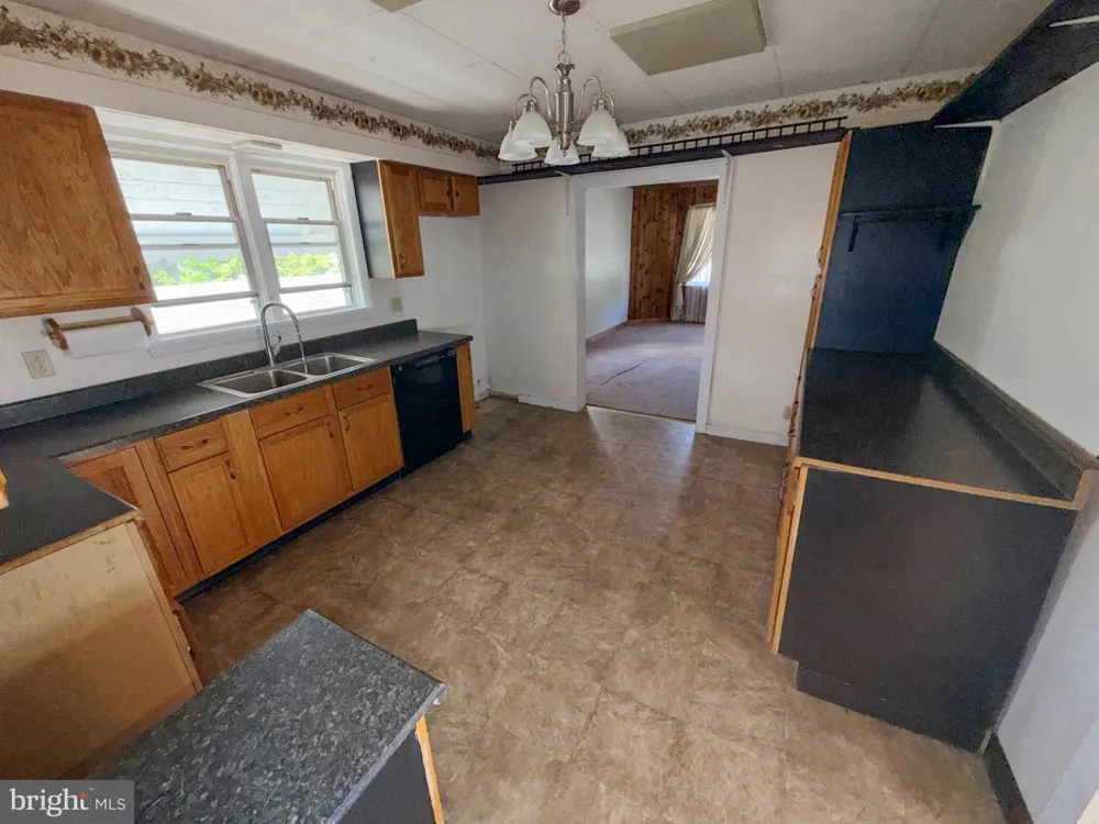 221 W 5TH AVENUE Everett, PA 15537
