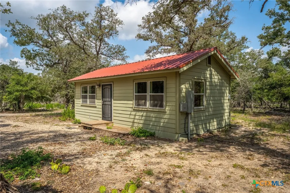 520 Turkey Tree Trail Seguin, TX 78155