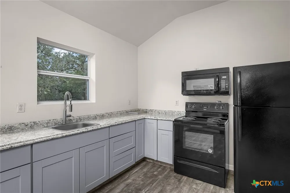 520 Turkey Tree Trail Seguin, TX 78155