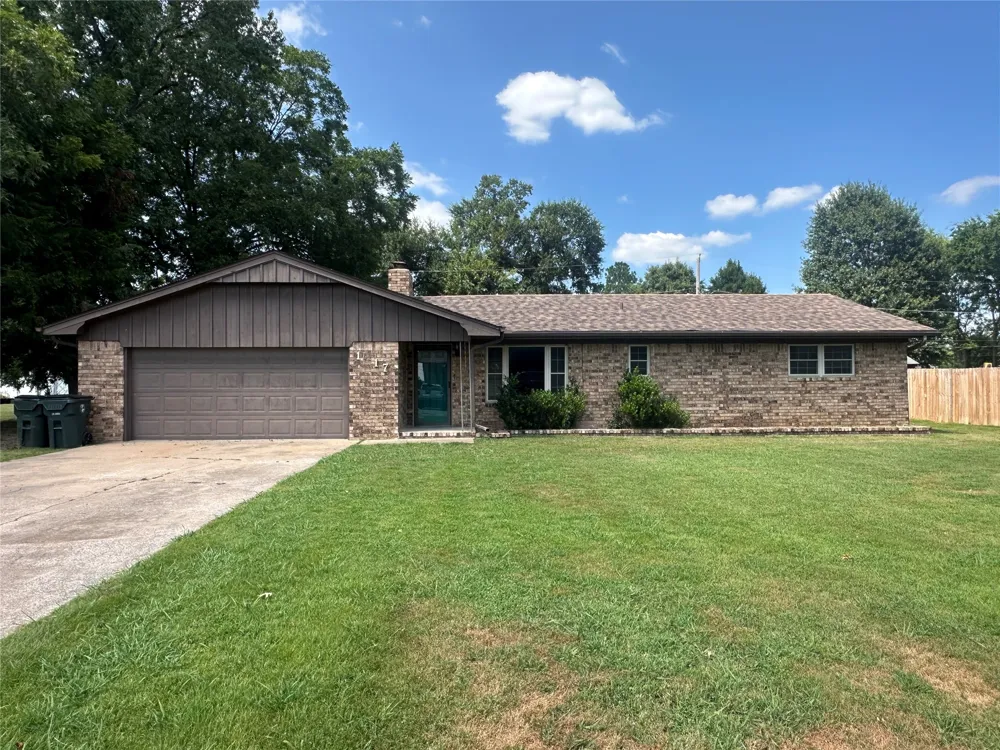 1317 E Hickory Street Okmulgee, OK 74447