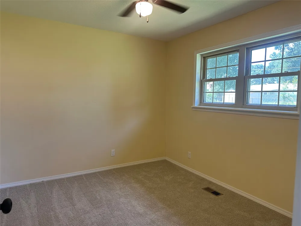 1317 E Hickory Street Okmulgee, OK 74447