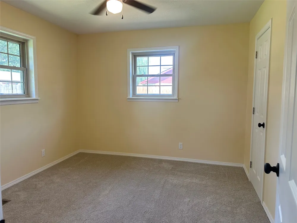 1317 E Hickory Street Okmulgee, OK 74447
