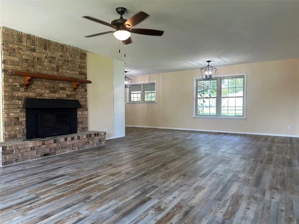 1317 E Hickory Street Okmulgee, OK 74447