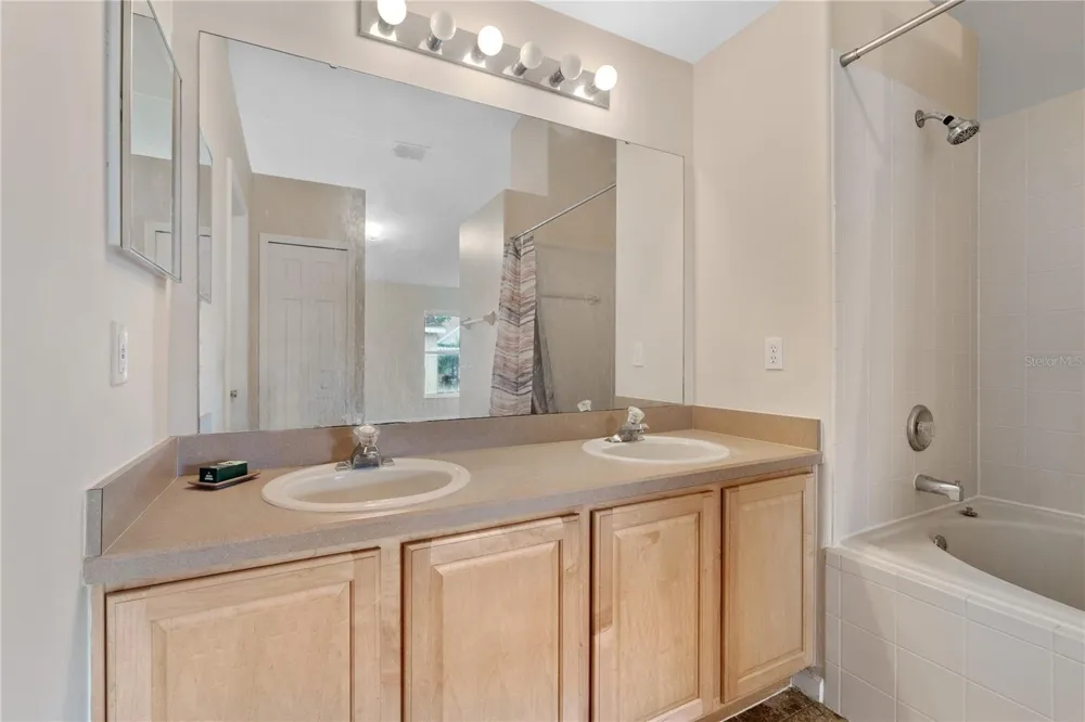 2917 WILSHIRE ROAD Clermont, FL 34714