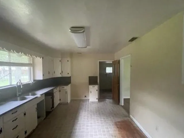 1100 Poe Street Azle, TX 76020