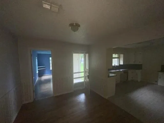 1100 Poe Street Azle, TX 76020
