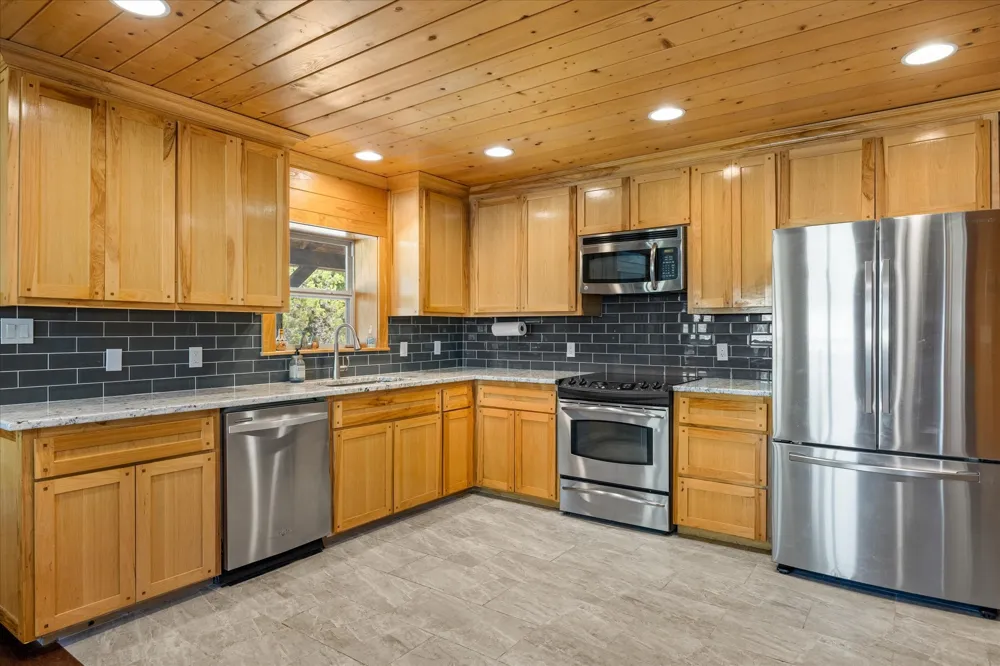 545 Compass Way Bluff Dale, TX 76433