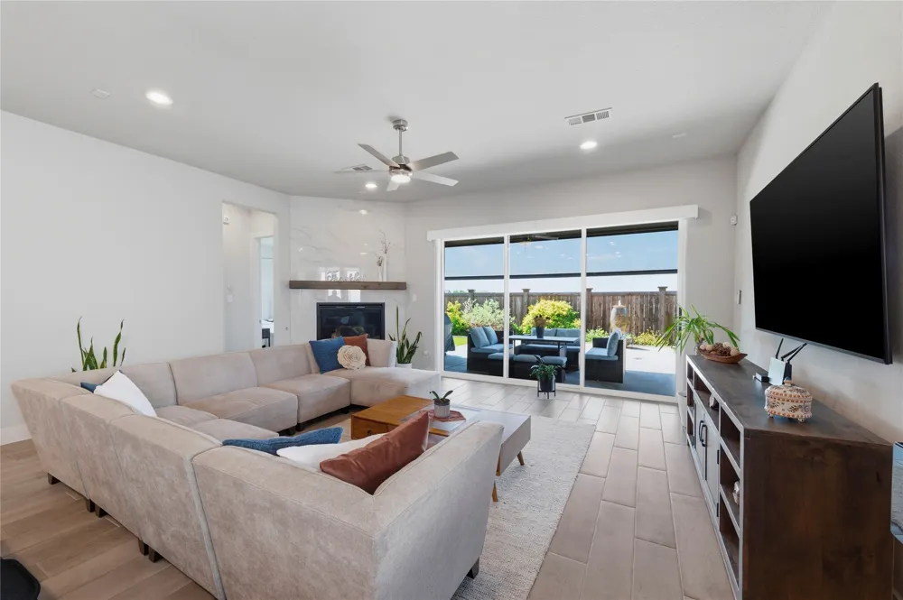 3036 Warrington The Colony, TX 75056
