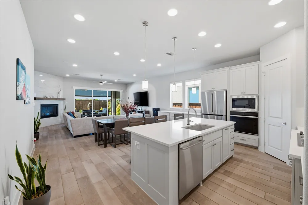 3036 Warrington The Colony, TX 75056