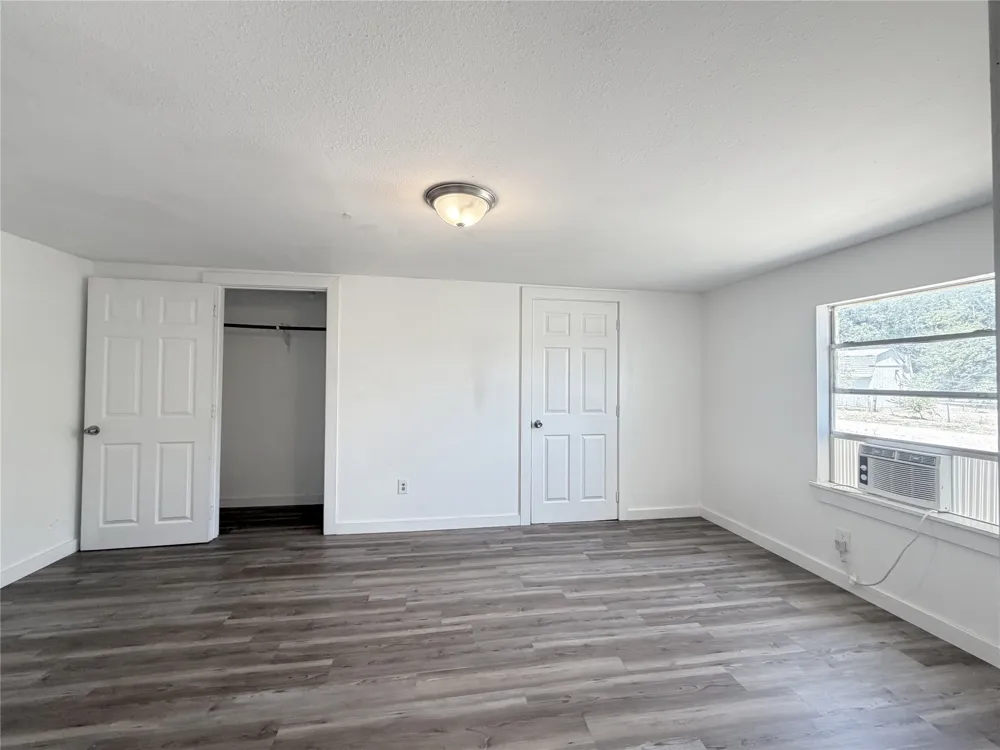 108 E Kirby Avenue Quinlan, TX 75474