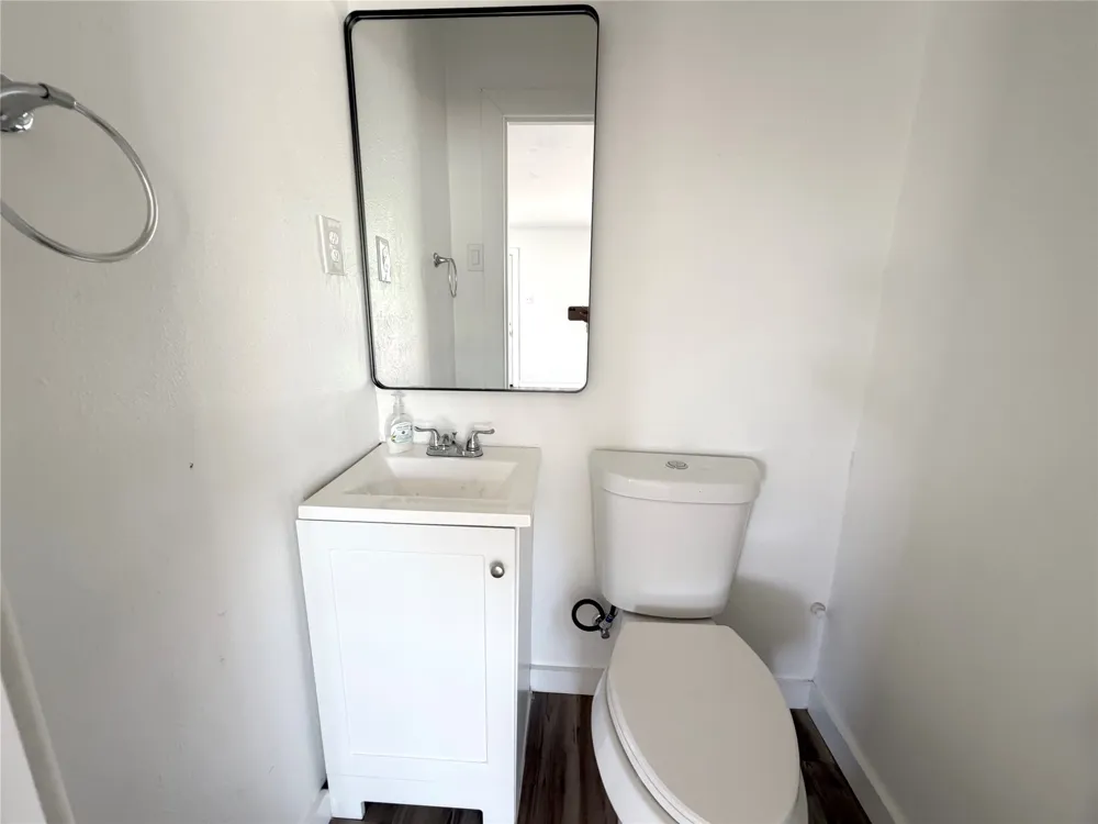 108 E Kirby Avenue Quinlan, TX 75474