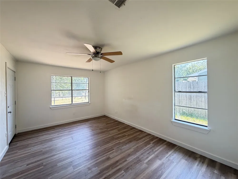 108 E Kirby Avenue Quinlan, TX 75474