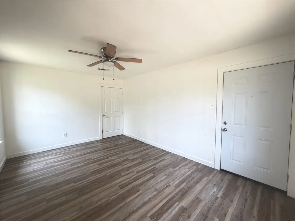 108 E Kirby Avenue Quinlan, TX 75474