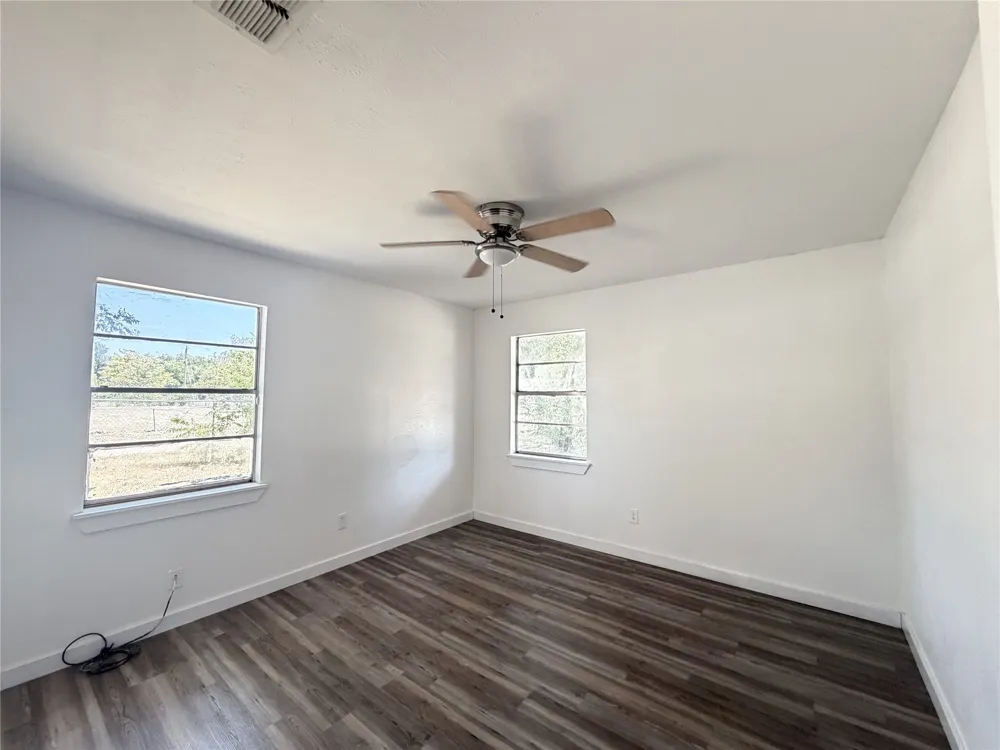 108 E Kirby Avenue Quinlan, TX 75474