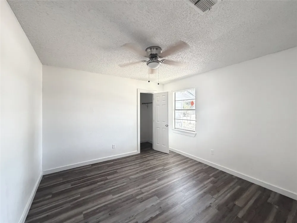 108 E Kirby Avenue Quinlan, TX 75474