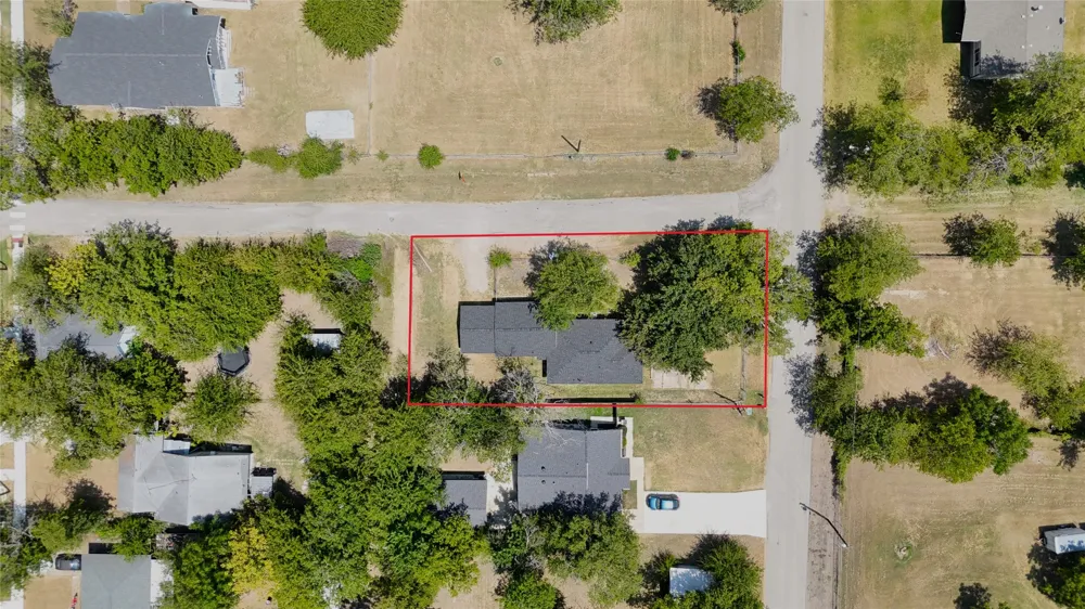 108 E Kirby Avenue Quinlan, TX 75474