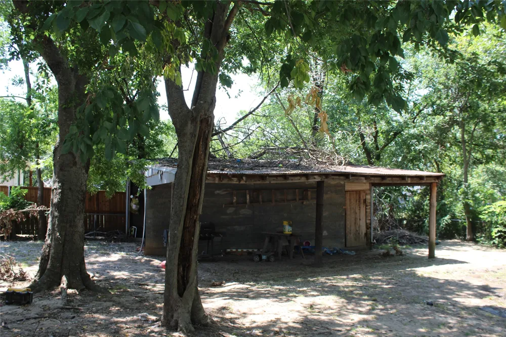 310 S Santa Fe Street Wolfe City, TX 75496