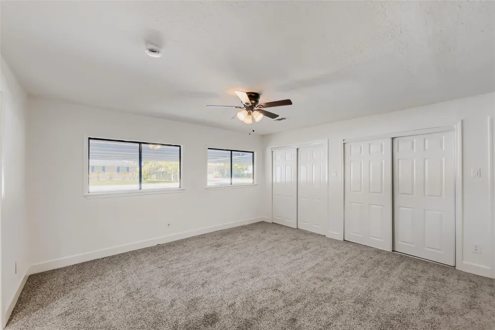 205 Morningside Drive Friendswood, TX 77546
