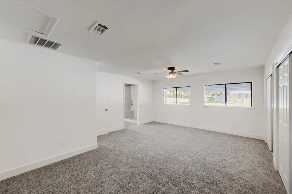 205 Morningside Drive Friendswood, TX 77546