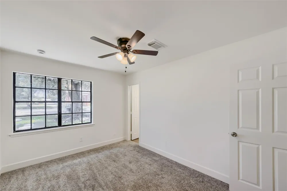 205 Morningside Drive Friendswood, TX 77546