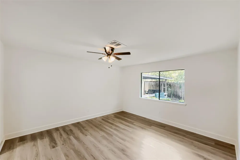 205 Morningside Drive Friendswood, TX 77546