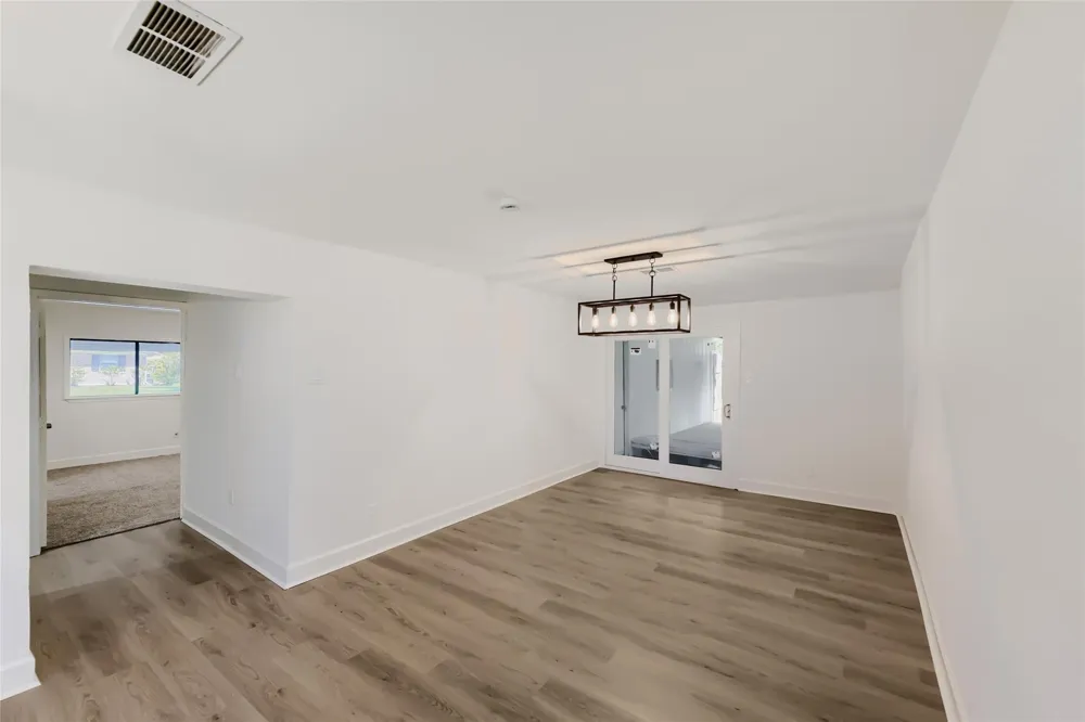 205 Morningside Drive Friendswood, TX 77546