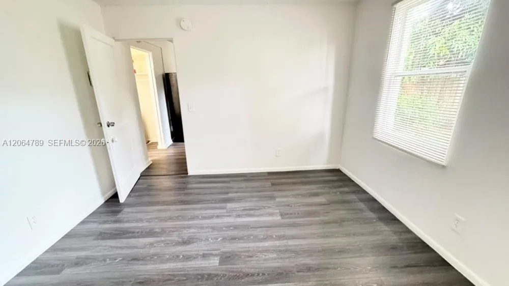 605 S J St #2 Lake Worth, FL 33460