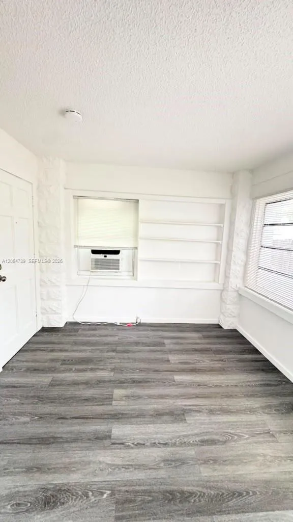605 S J St #2 Lake Worth, FL 33460