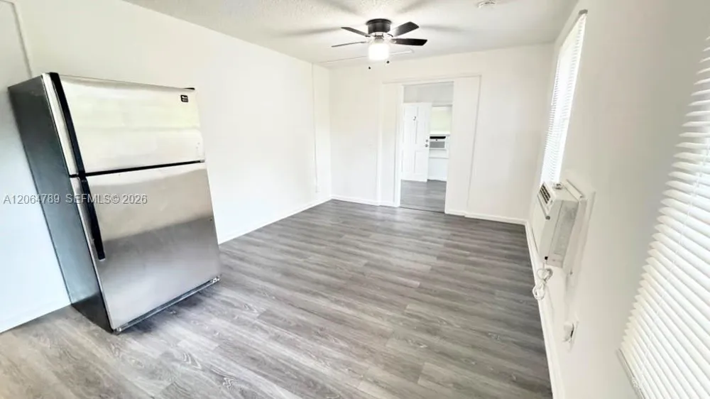 605 S J St #2 Lake Worth, FL 33460