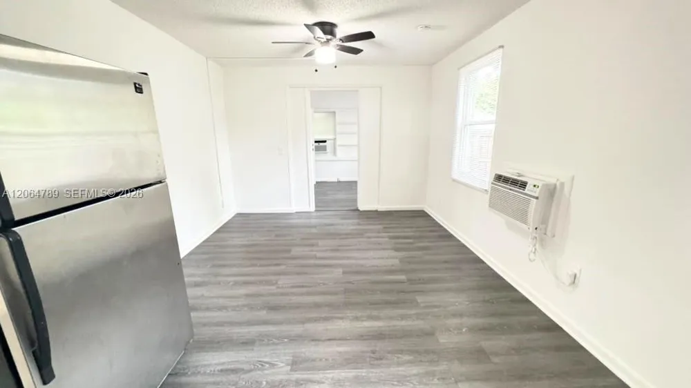 605 S J St #2 Lake Worth, FL 33460