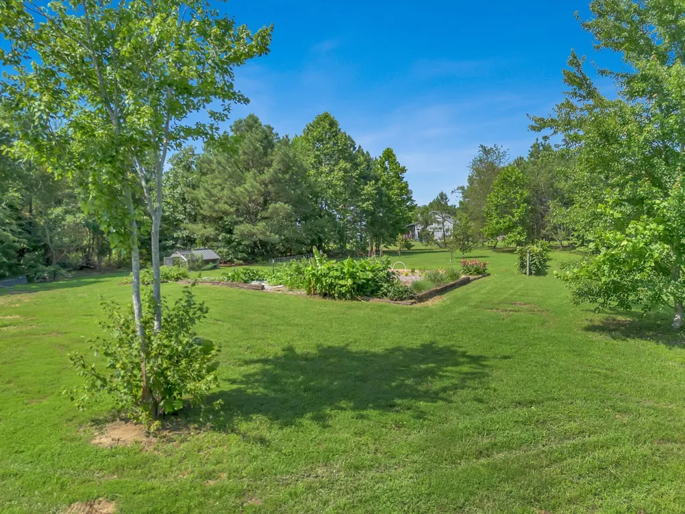 3534 Summertown Hwy Summertown, TN 38483