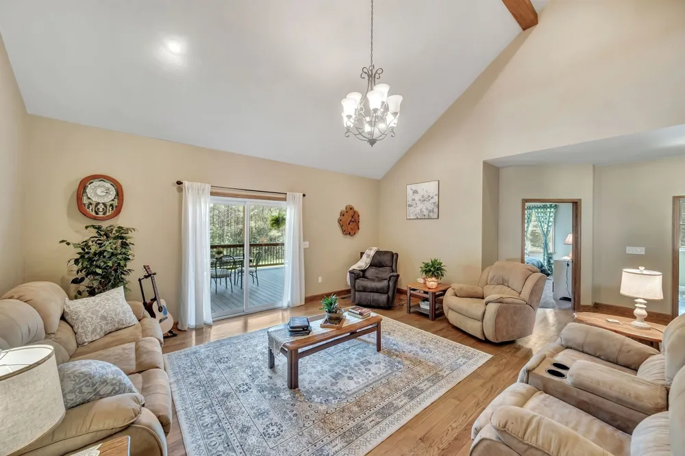 3534 Summertown Hwy Summertown, TN 38483