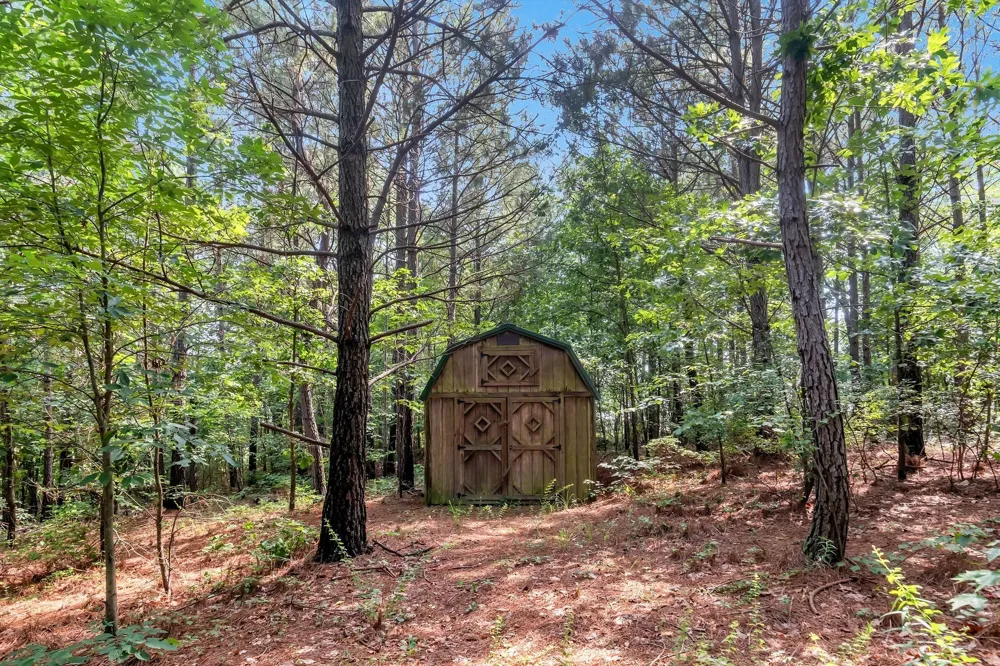 3534 Summertown Hwy Summertown, TN 38483