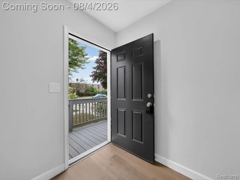 25627 Princeton Street Dearborn Heights City, MI 48125