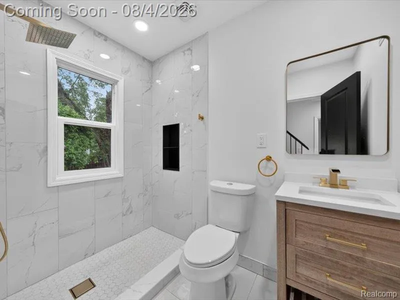 25627 Princeton Street Dearborn Heights City, MI 48125