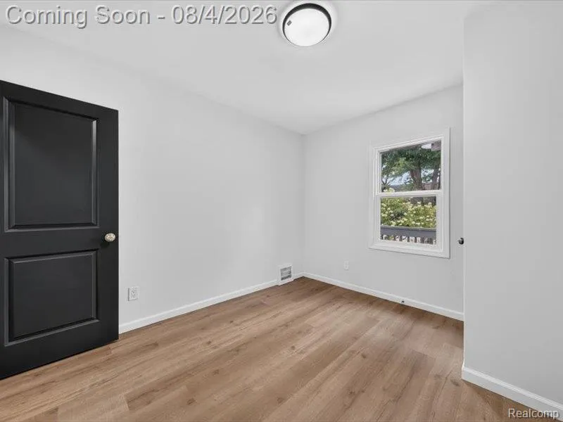 25627 Princeton Street Dearborn Heights City, MI 48125