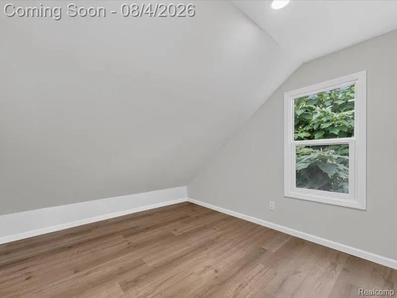 25627 Princeton Street Dearborn Heights City, MI 48125