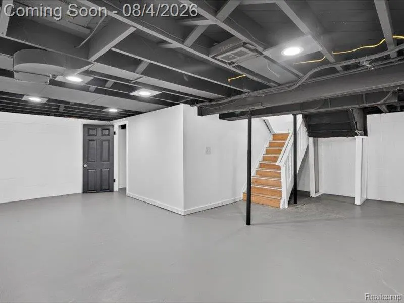 25627 Princeton Street Dearborn Heights City, MI 48125