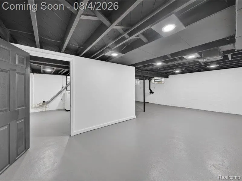 25627 Princeton Street Dearborn Heights City, MI 48125