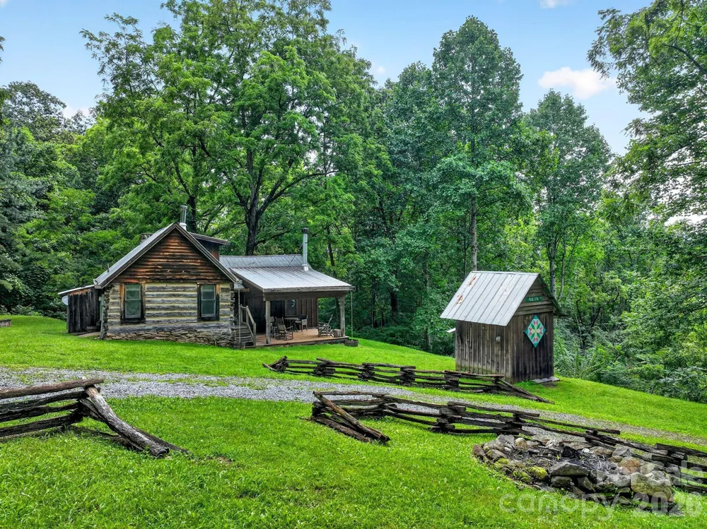 142 Marquis Lane Waynesville, NC 28785