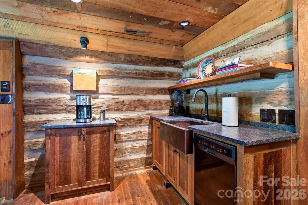 142 Marquis Lane Waynesville, NC 28785