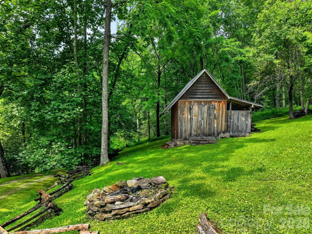 142 Marquis Lane Waynesville, NC 28785