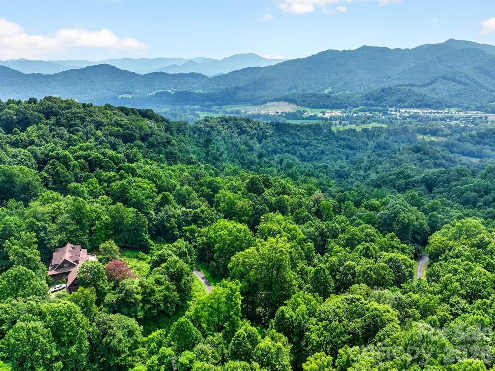 142 Marquis Lane Waynesville, NC 28785