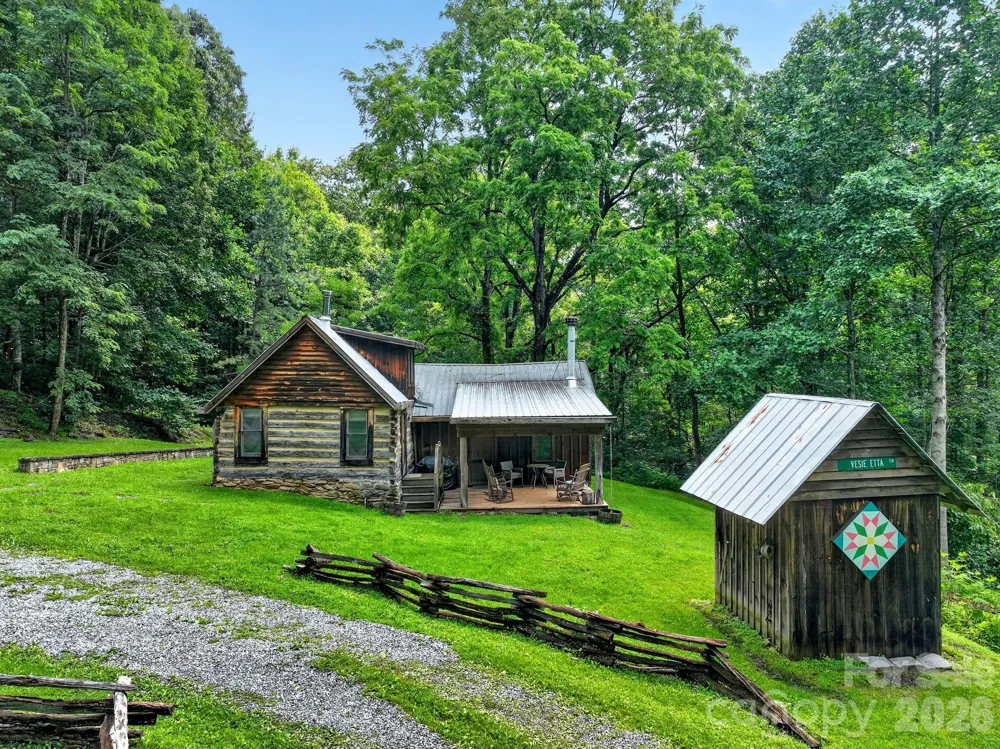 142 Marquis Lane Waynesville, NC 28785