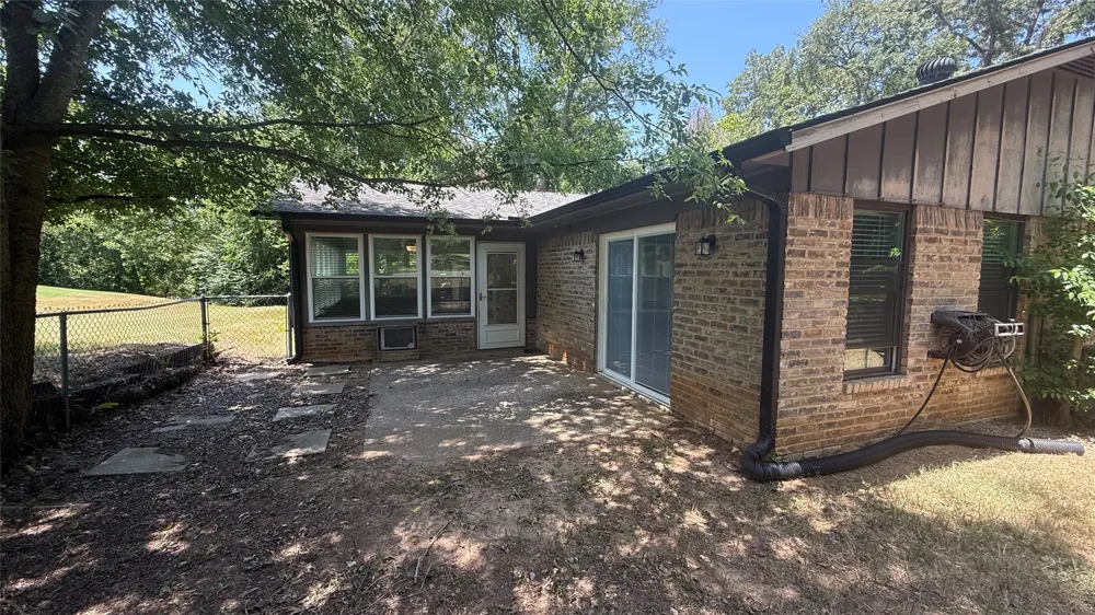 106 E Fairway Drive Hideaway, TX 75771
