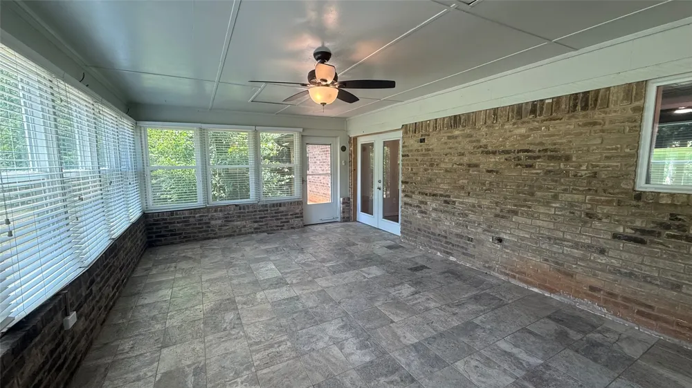 106 E Fairway Drive Hideaway, TX 75771