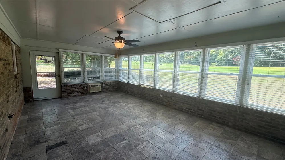 106 E Fairway Drive Hideaway, TX 75771